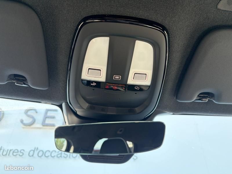 Volvo XC40 B3 163ch Black Edition DCT 7 (image 20)