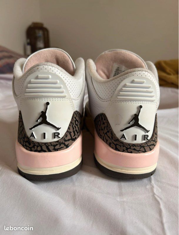 Jordan Rétro White Dark Mocha taille 40 Chaussures