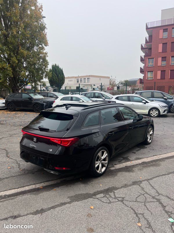 SEAT LEON edition FR 1.0 110ch Endommagé CARTE GRISE OK✅ (image 3)