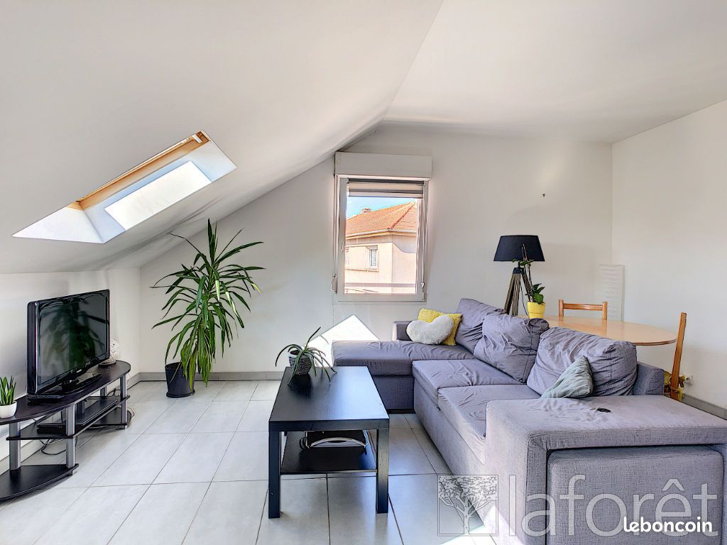 Appartement 3 pièces 44 m² · à Neufchâteau · 44 m² · 465 €