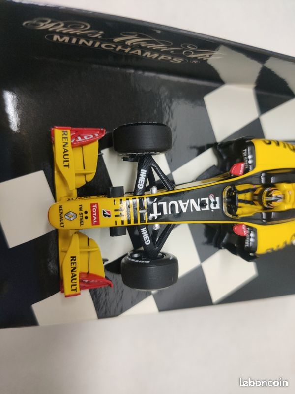 Voiture Miniature Renault R30 Kubica 2010 - échelle 1/43 Par Minichamps - Occasion