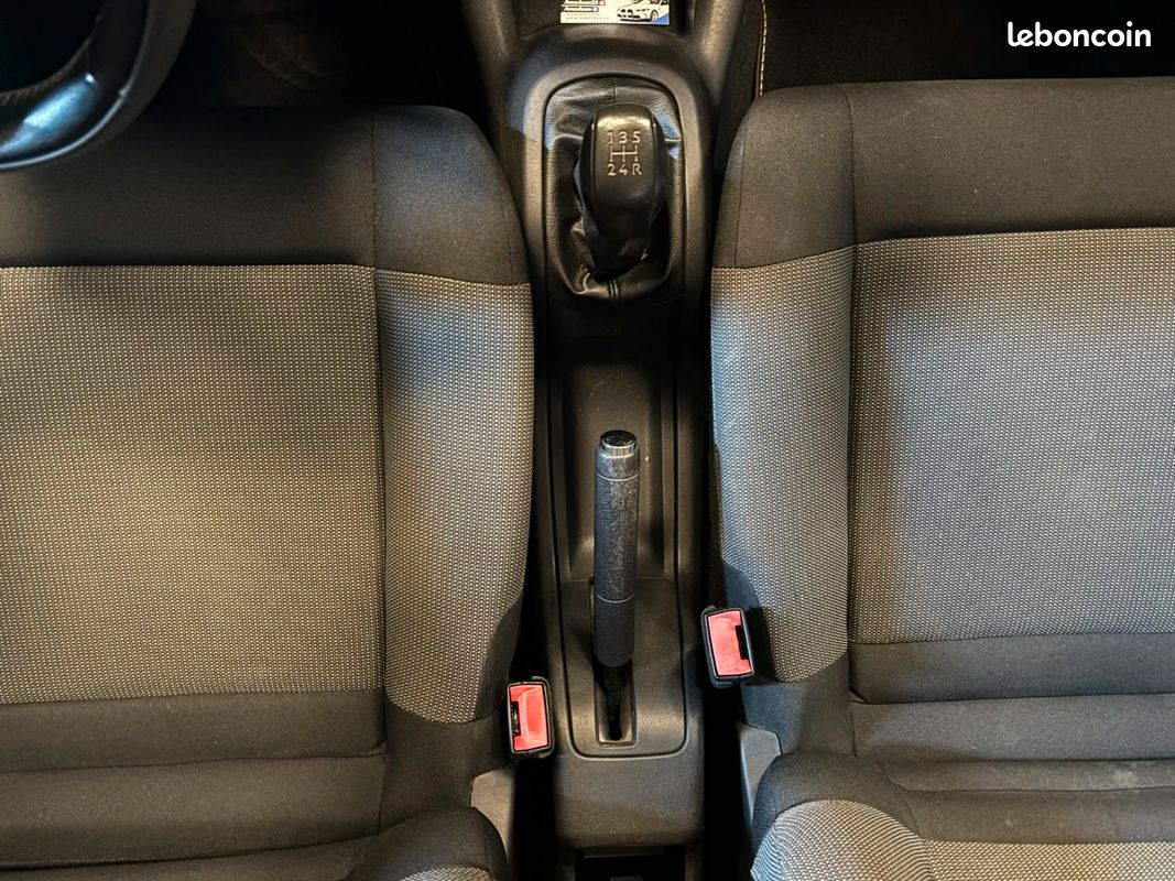 CITROEN C4 CACTUS BlueHDi 100 Shine *DISTRIBUTION OK (image 16)