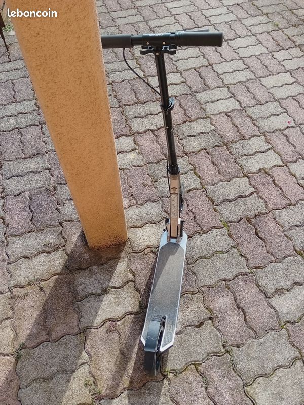Vélos + trottinettes (image 8)