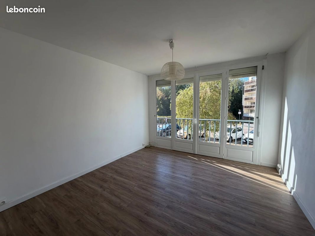 Appartement 3 pièces 52 m² · à Mont-Saint-Aignan · 52 m² · 780 €/mois