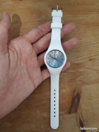 Ice-Watch ICE Sunset California - Montre Blanche Femme Bracelet Silicone, Cadran Dégradé Soleil Couchant, Small