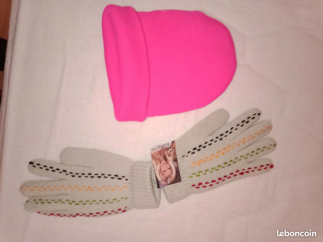Gants neufs et bonnet fille/Femme (image 6)