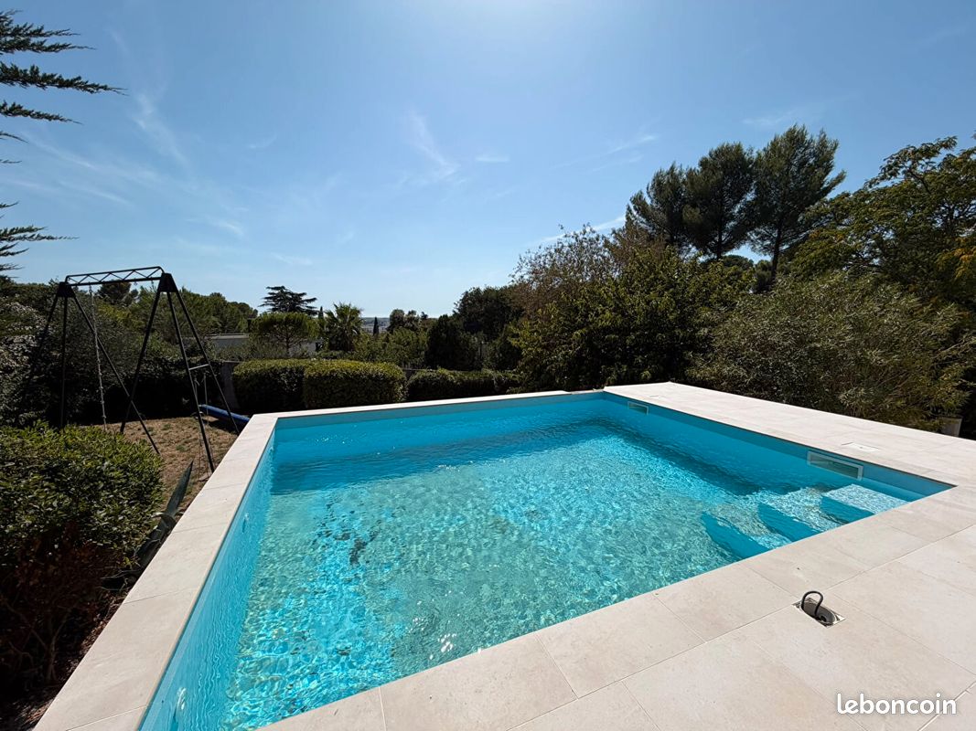 Maison 6 pièces 231 m² · à Castelnau-le-Lez · 231 m² · 4 290 €/mois