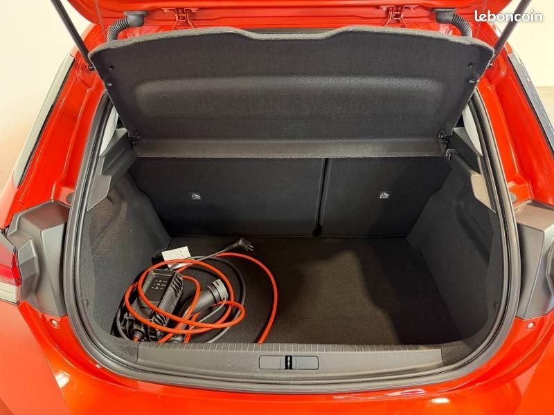 Opel Corsa Corsa-e 136 Elegance / Carplay / Caméra / SOH 87.6% (image 10)