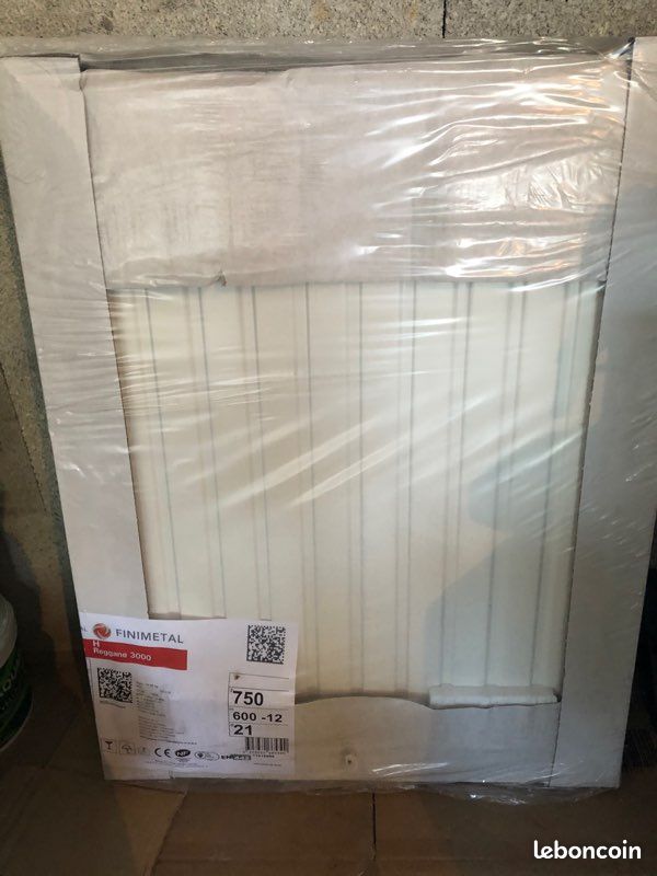 2 radiateurs finimetal Reggane 3000 neuf (image 3)