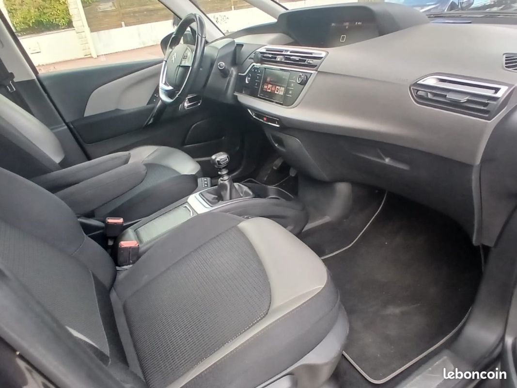 CITROEN C4 SPACETOURER PureTech 130 SS Shine (image 14)