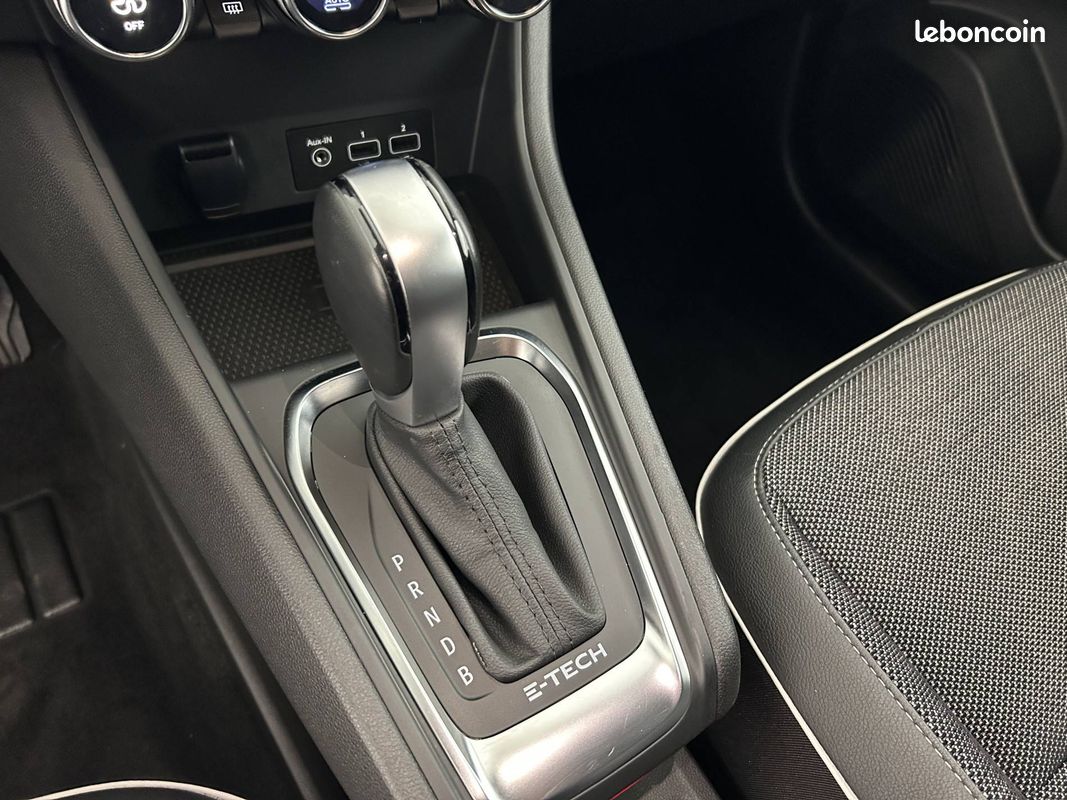 RENAULT Captur E-Tech Plug-in 160 - 21 Intens (image 13)