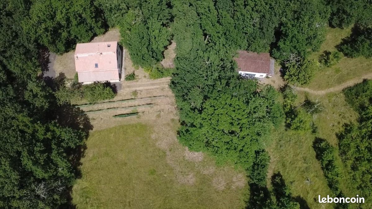 Maison 6 pièces 120 m² · à Sainte-Colombe-en-Bruilhois · 120 m² · 300 000 €