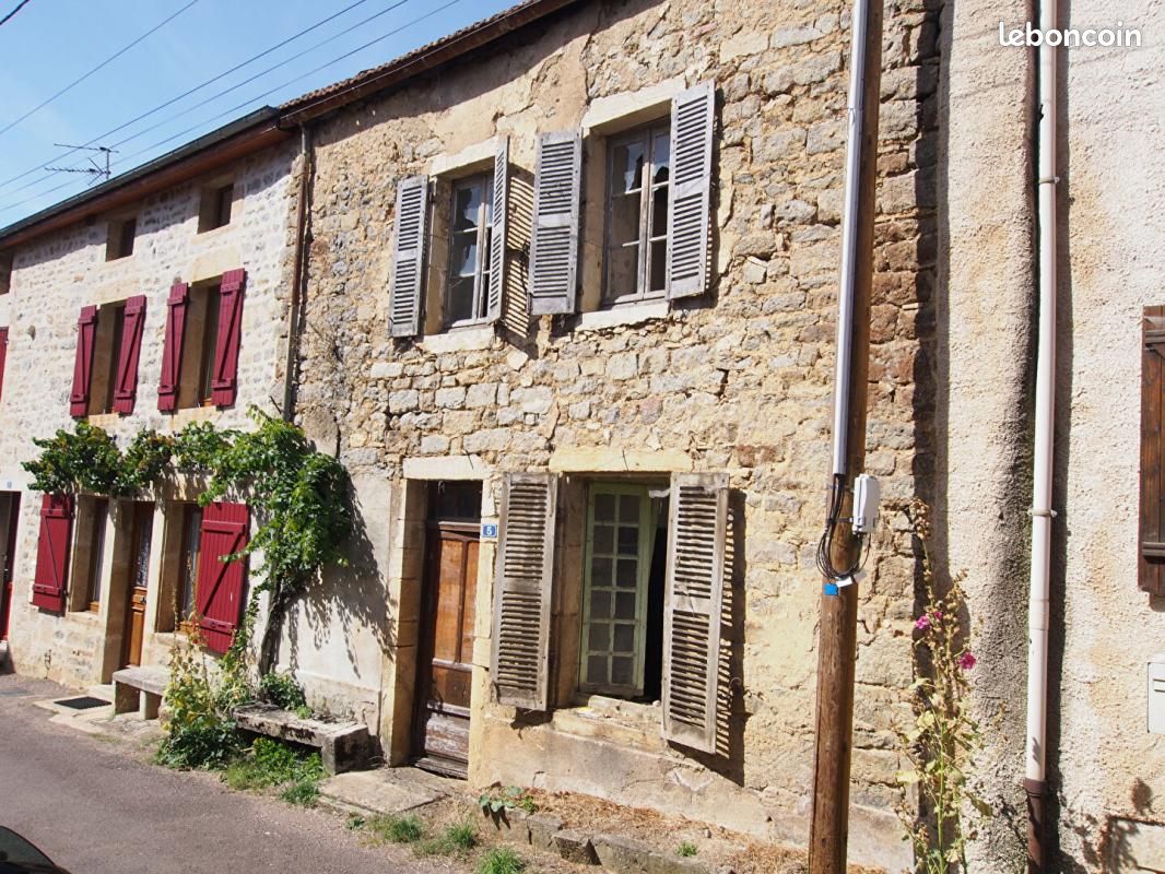 Maison 3 pièces 70 m² · à Vitteaux · 70 m² · 25 000 €