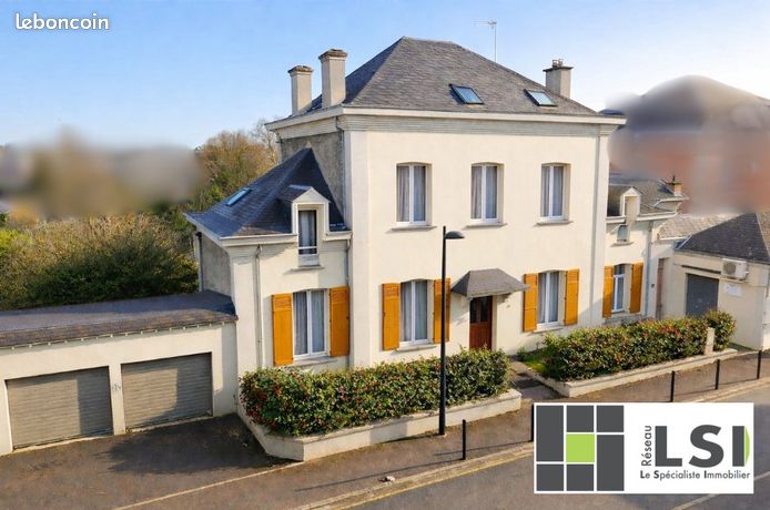 Propriété 10 pièces 240 m²