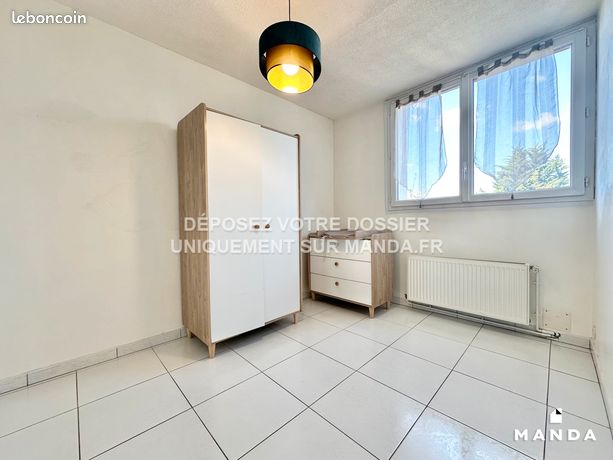 https://img.leboncoin.fr/api/v1/lbcpb1/images/eb/af/d5/ebafd54542d2a676f25e959073981cce3fc7a581.jpg?rule=ad-image