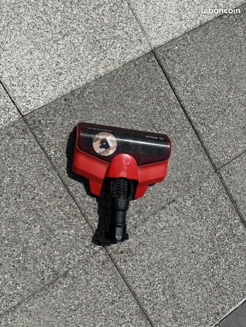 Brosse et tube pour aspirateur Bosch Unlimited 7 BBS71BTRED (image 1)