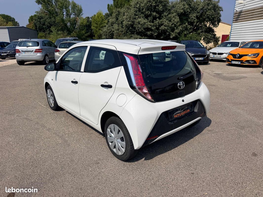 Toyota aygo ii 1.0 vvti 69 clim 55mkm (image 6)