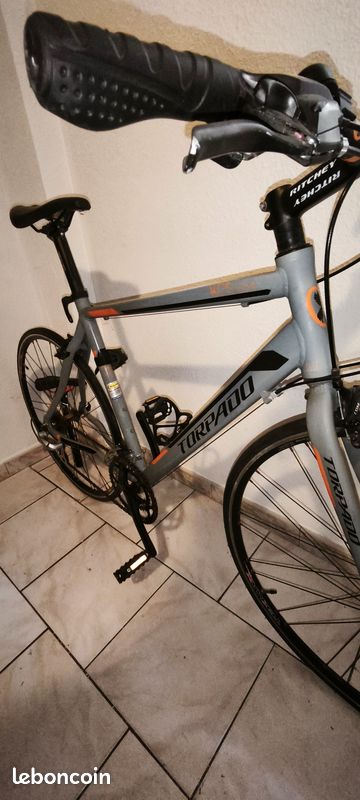 Vélo VTC marque TORPADO Vélos