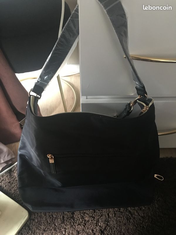 Sac noir et or neuf Carpisa (image 3)