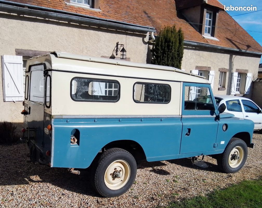 109 Land rover (image 3)