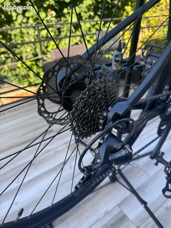 Triban RC 500 Flat bar (image 3)