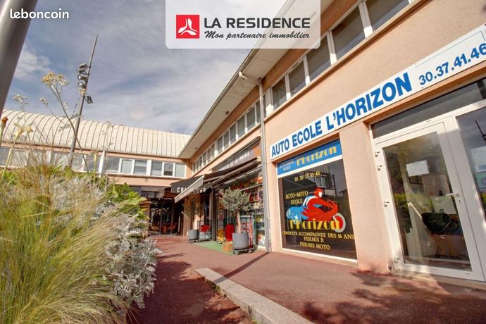 https://img.leboncoin.fr/api/v1/lbcpb1/images/eb/b4/ca/ebb4ca3312e58a607f0179efa3688f984a6dda86.jpg?rule=ad-image