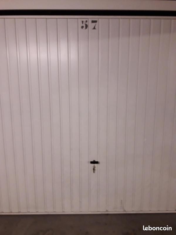 Parking 15 m² · à Lyon · 15 m² · 104 €