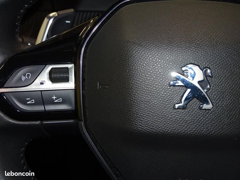 Peugeot 208 1.2 PureTech 100ch S&S Roadtrip EAT8 (image 12)
