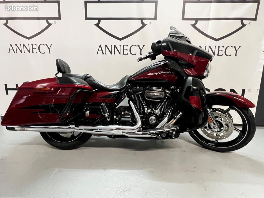 Harley Davidson TOURING STREET GLIDE 1868 CVO (image 1)
