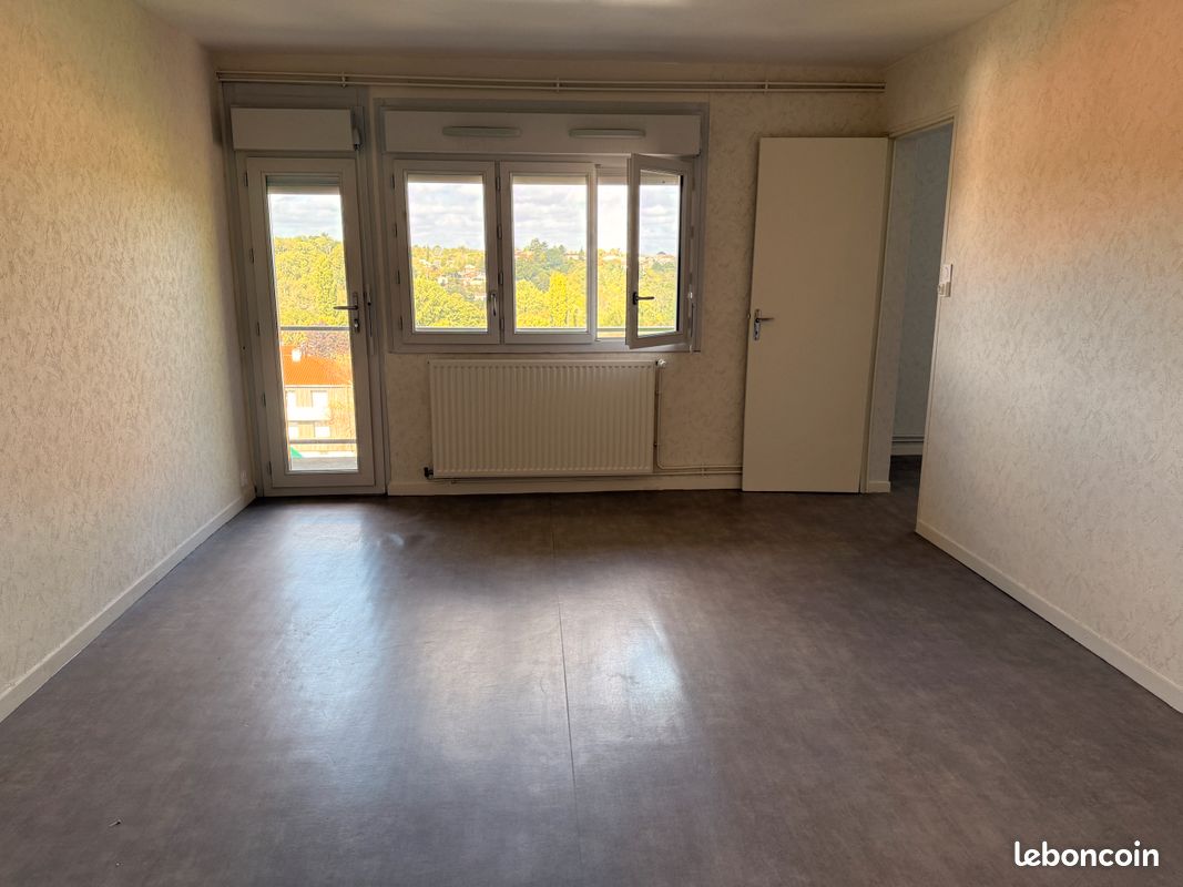 Appartement 4 pièces 73 m² · à Saint-Maixent-l'École · 73 m² · 433 €/mois
