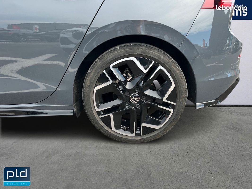 VOLKSWAGEN Golf 1.5 eTSI EVO2 116 DSG7 R-Line Edition (image 21)