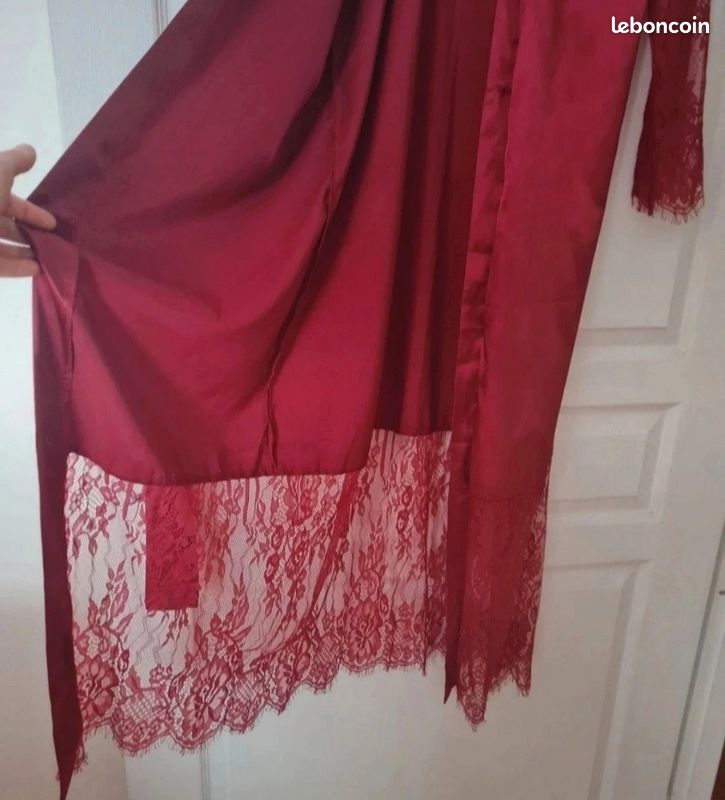 Peignoir Long Satin Dentelle Florale (image 4)