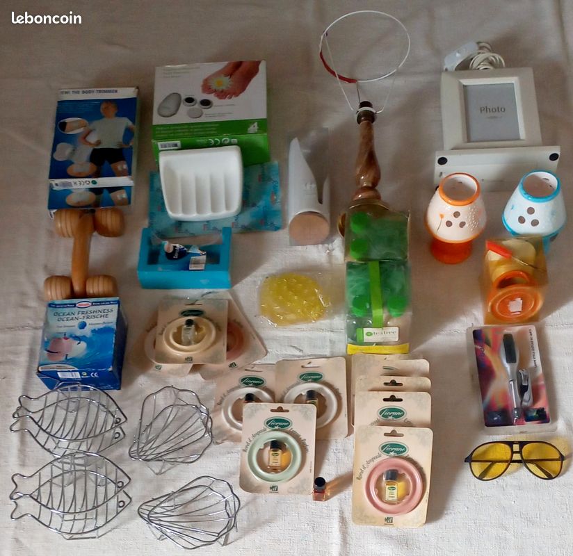 Lot Divers Articles pour Brocante, Donne Divers Cadres Neufs (image 15)