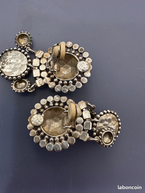 Vintage boucles d’oreilles en clip de couleur argent avec decoration diamante (image 8)