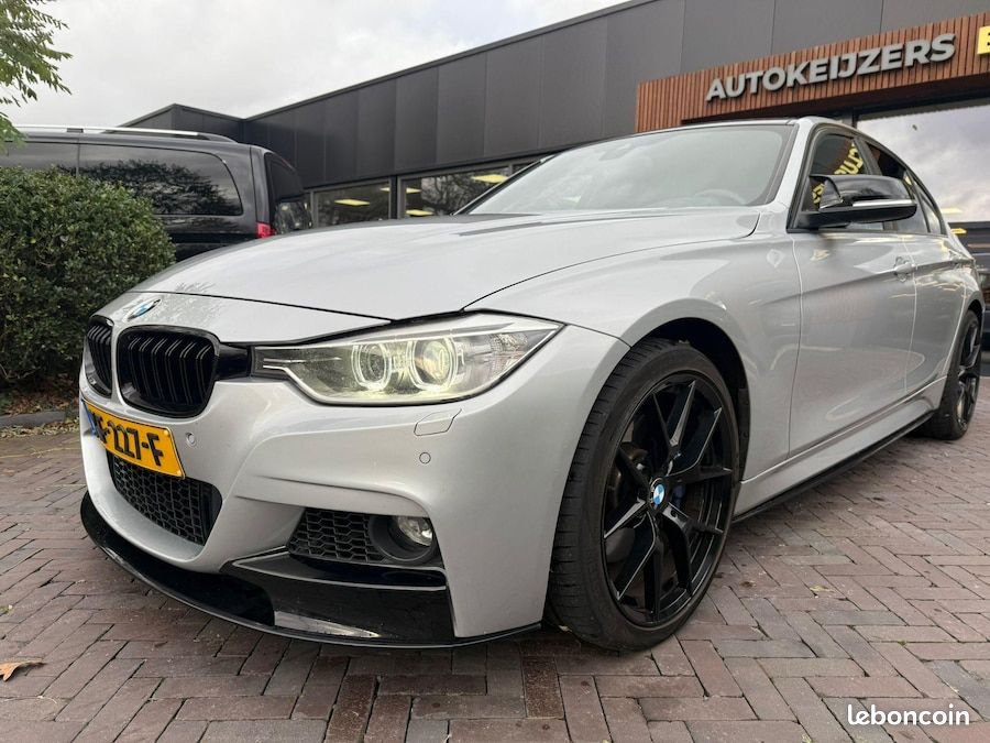 BMW Série 3 335i 306ch Xdrive M sport - Affichage tête haute Phares bi-xénon (image 3)