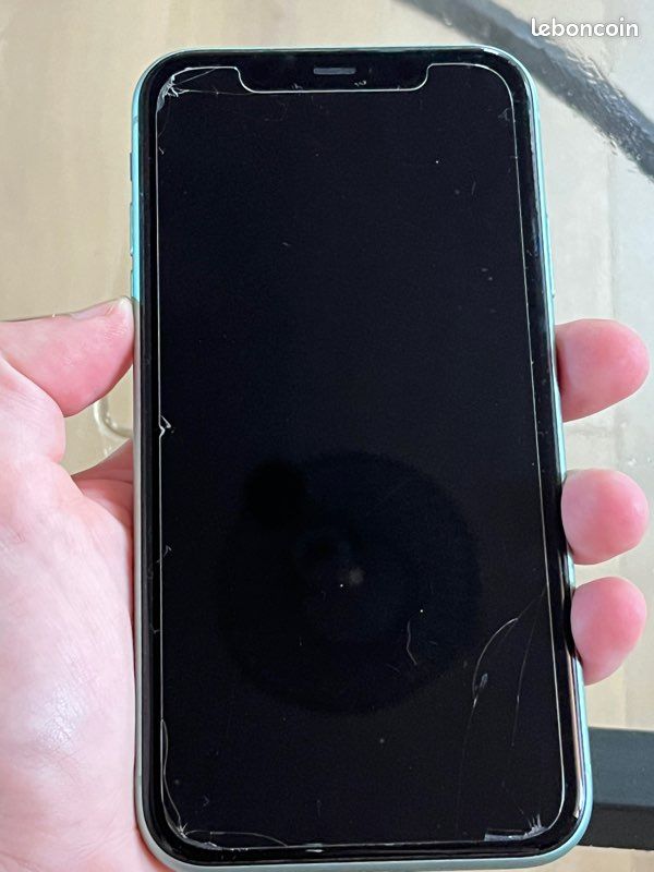 IPhone 11 (image 1)