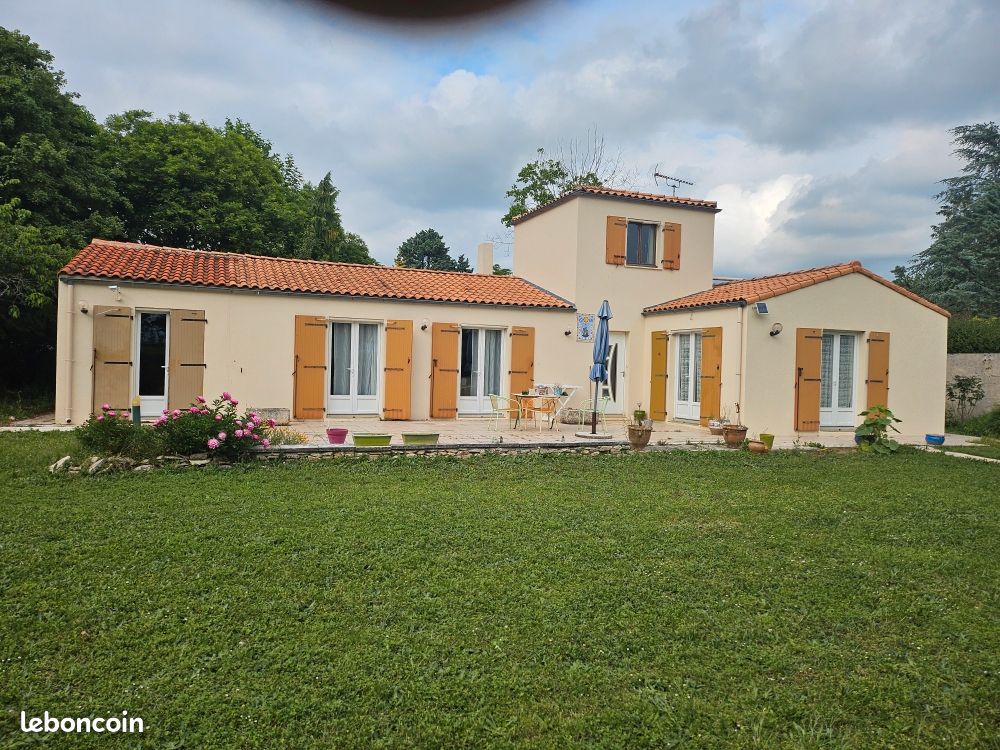 Maison 5 pièces 134 m² · à Saint-Sauveur-d'Aunis · 134 m² · 329 000 €