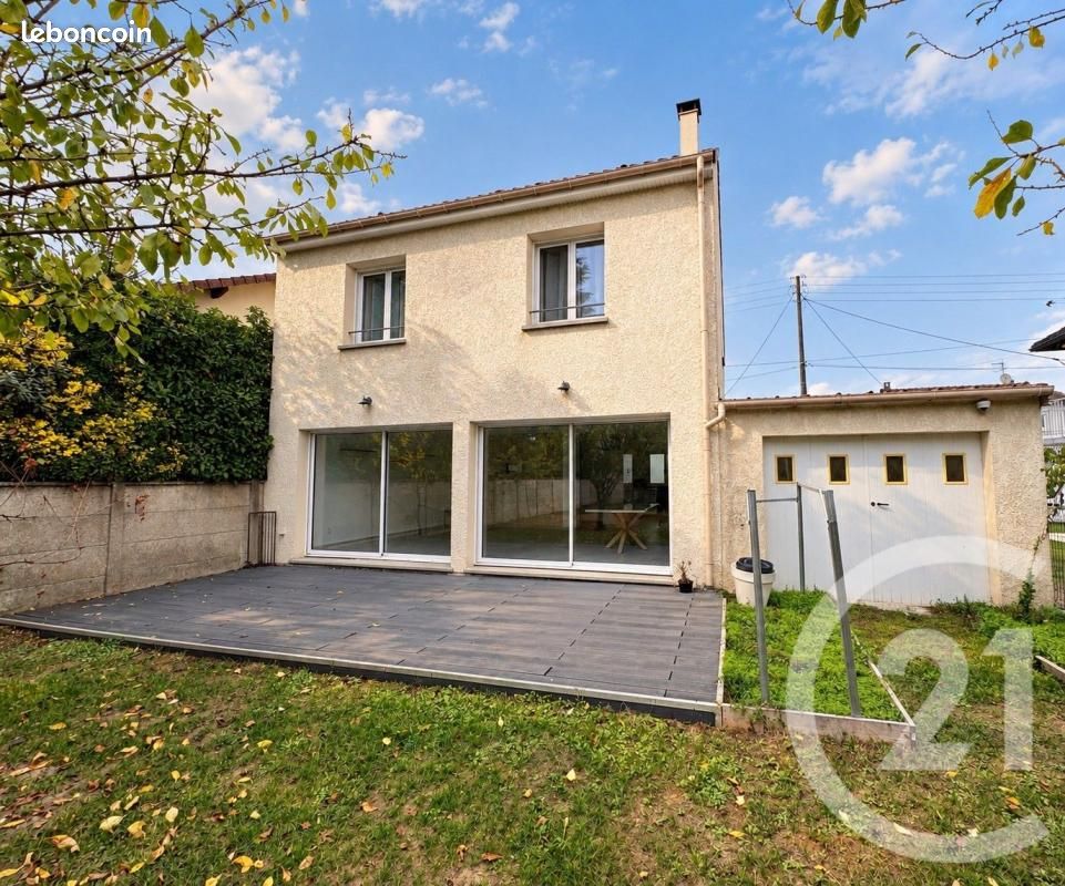 Maison 6 pièces 118 m² · à Paray-Vieille-Poste · 118 m² · 525 000 €