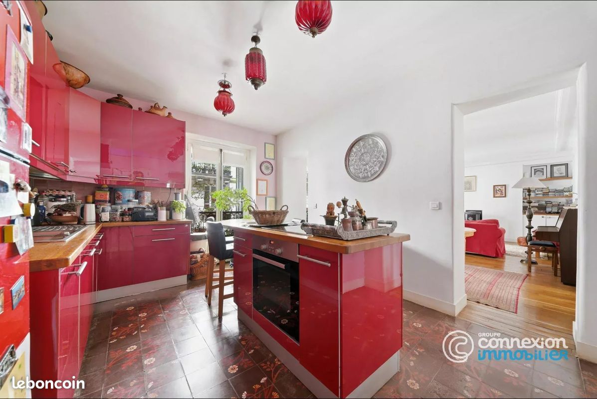 Appartement 5 pièces 106 m² · à Paris · 106 m² · 1 049 000 €