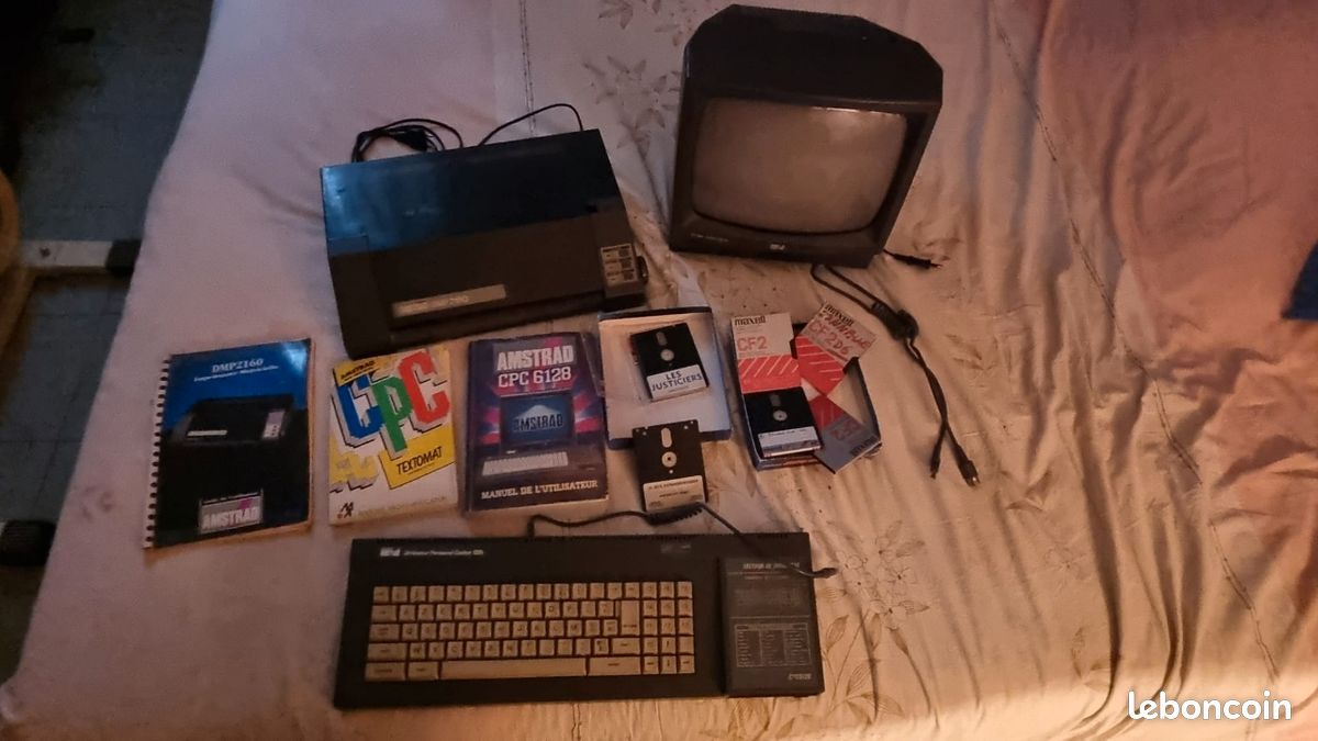 Amstrad CPC6128 (image 1)