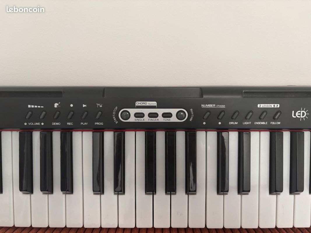 Piano (image 2)