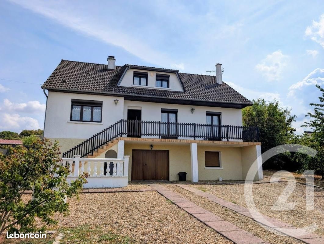Maison 7 pièces 195 m² · à Champvert · 195 m² · 189 000 €