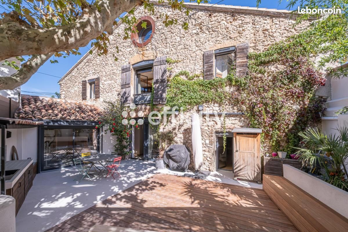 Maison 5 pièces 157 m² · à Marseille · 157 m² · 990 000 €
