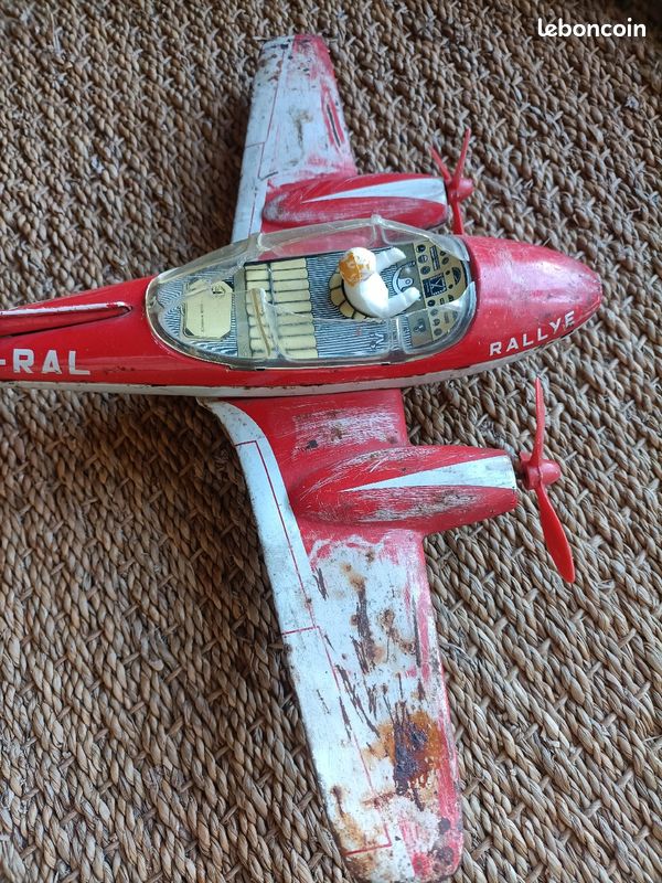 Avion Filoguidé JOUSTRA 789 Grand Prix - Vintage, Occasion, Pour Collection