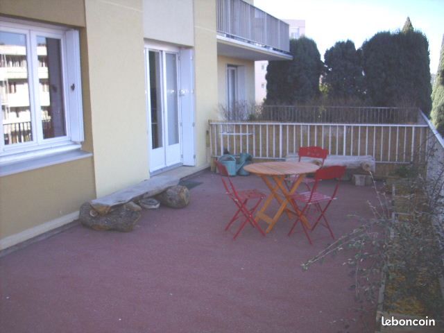 Appartement 2 pièces 47 m² · à Saint-Étienne · 47 m² · 500 €/mois