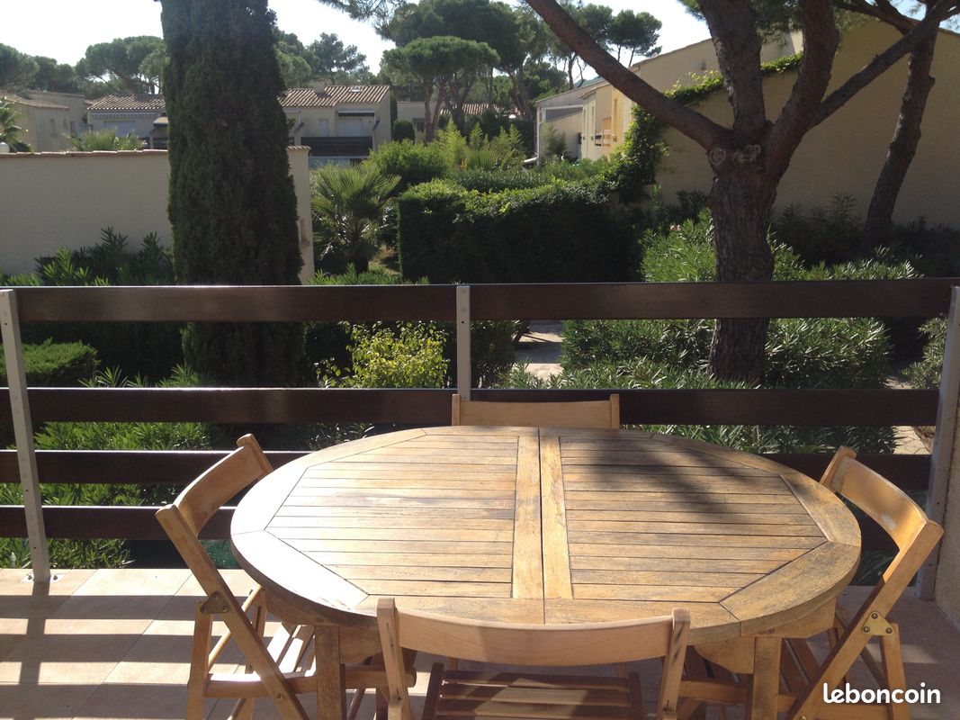 T2 Cap d'Agde, 25m², mezzanine, terrasse, piscine, parking privé, résidence sécurisée (image 4)