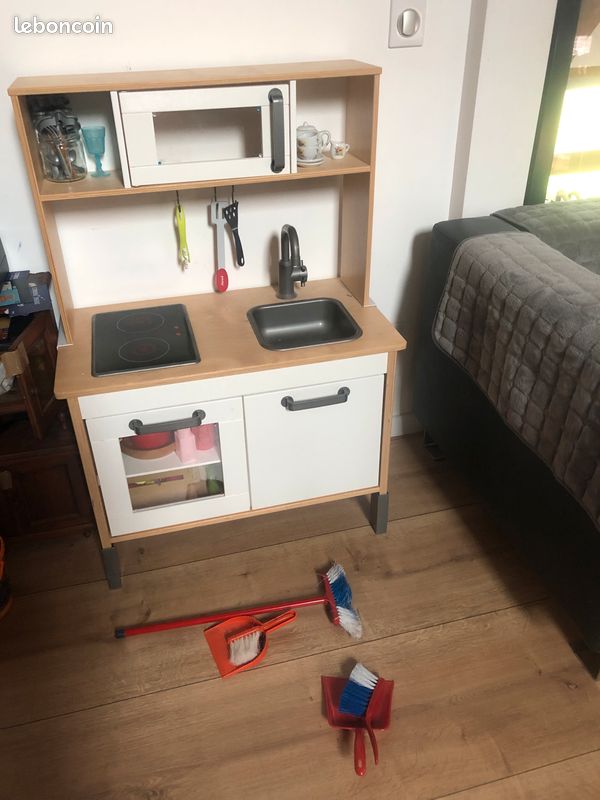 Cuisine en bois (image 1)