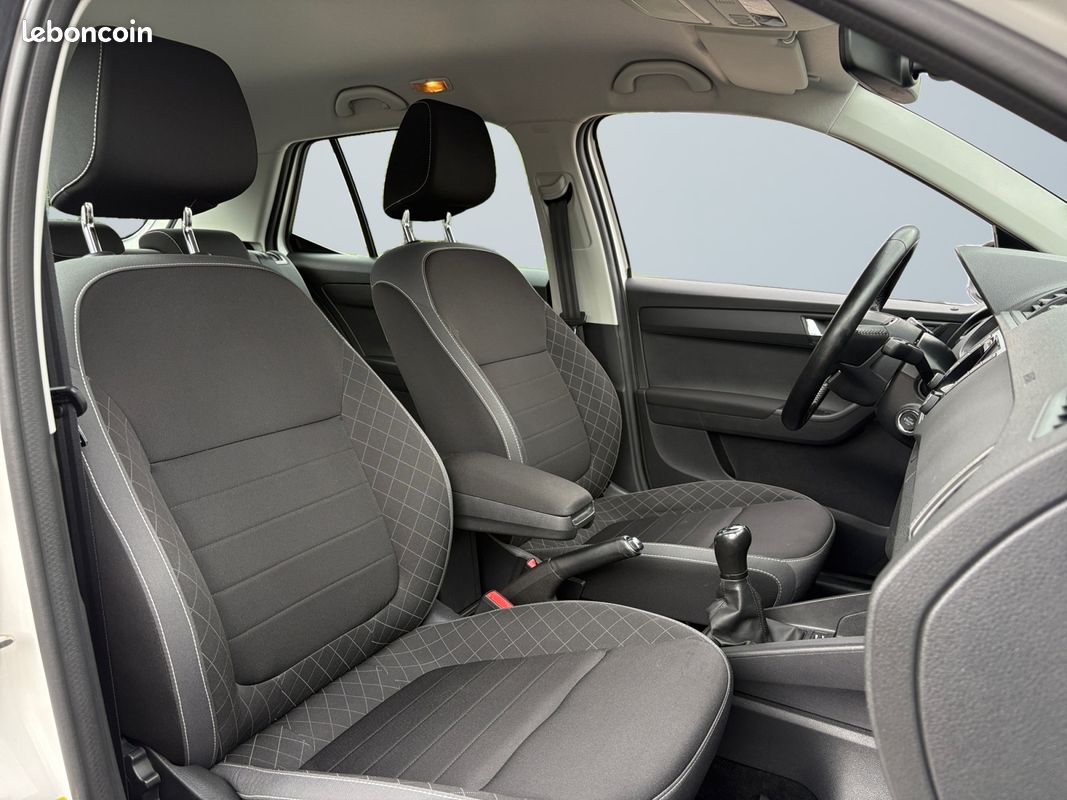 SKODA Fabia 1.0 MPI 60 ch BVM5 Business (image 11)