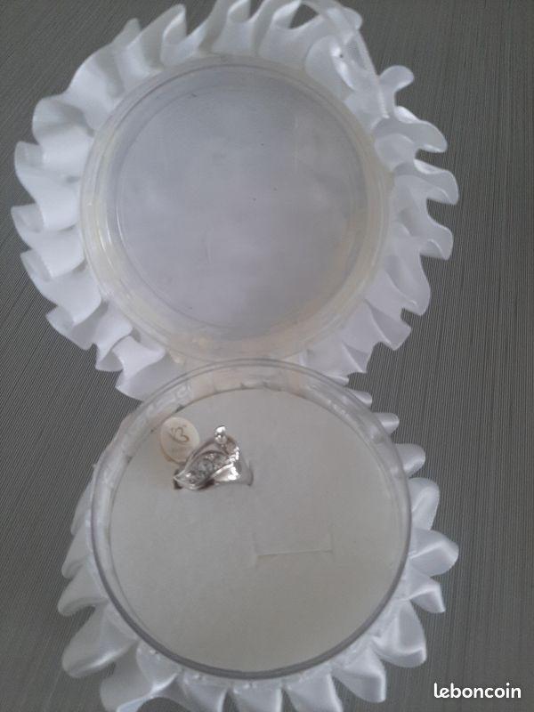 Boîte porte-alliances / écrin à bagues blanc (image 6)