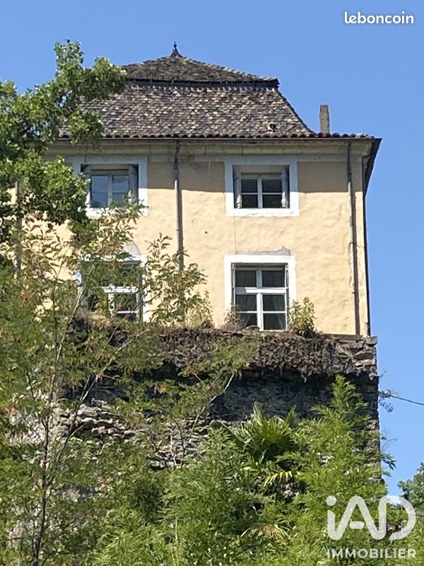 Appartement 5 pièces 133 m² · à Saint-Laurent-le-Minier · 133 m² · 190 000 €